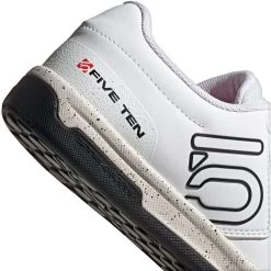 Five Ten - MTB-Schuhe Freerider Pro Cloud White/Core Black/Red -Fahrradladen 3009411 034 pic4 five ten herren freerider pro radschuhe red ftwr white 1280x1280